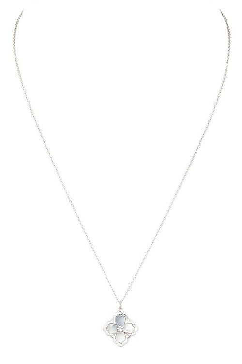 Mother of Pearl Clover Pendant Necklace