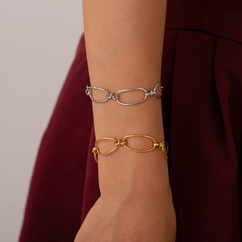Oval Chain Bracelet in Gold Plated or Silver Tone