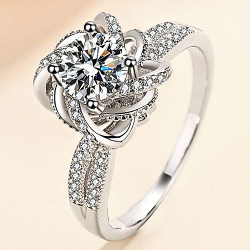 Beautiful Blume 1K Moissanite Ring