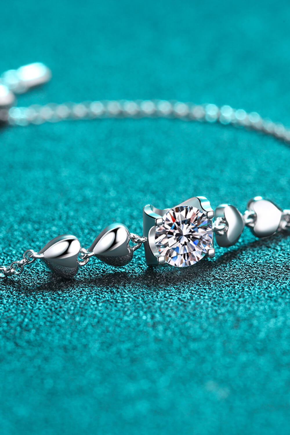 Charming Heart Bracelet Featuring 1K Round Cut Moissanite