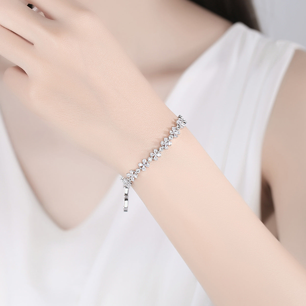 Fancy Floral Zircon Bracelet
