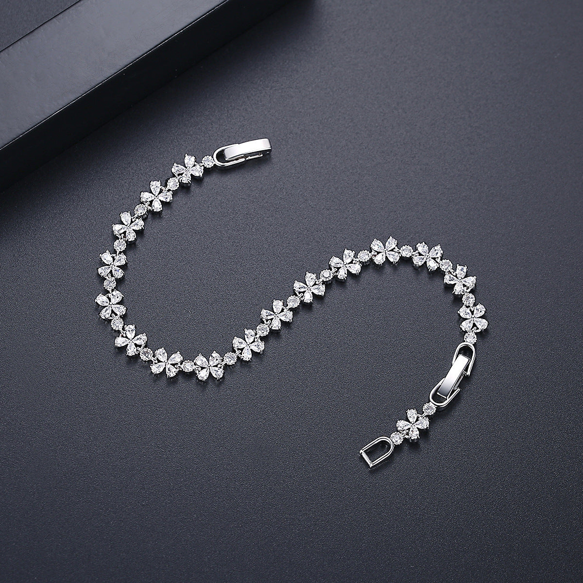 Fancy Floral Zircon Bracelet