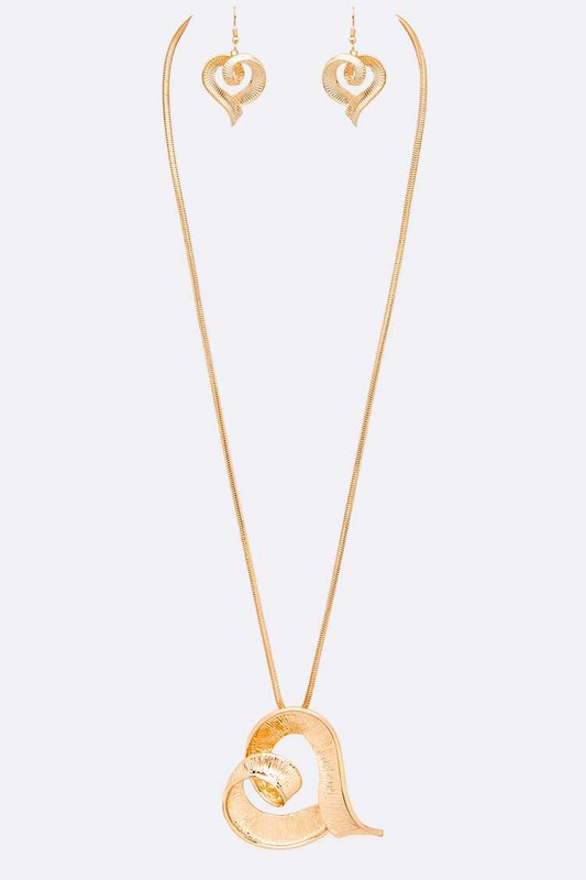 Artisan Heart Necklace Set