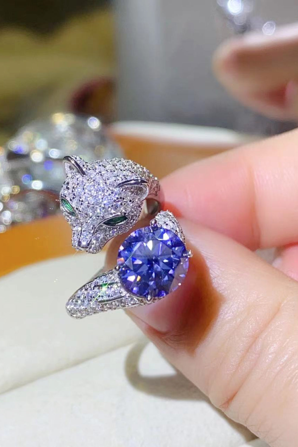 Feline Adjustable 2K Moissanite Ring