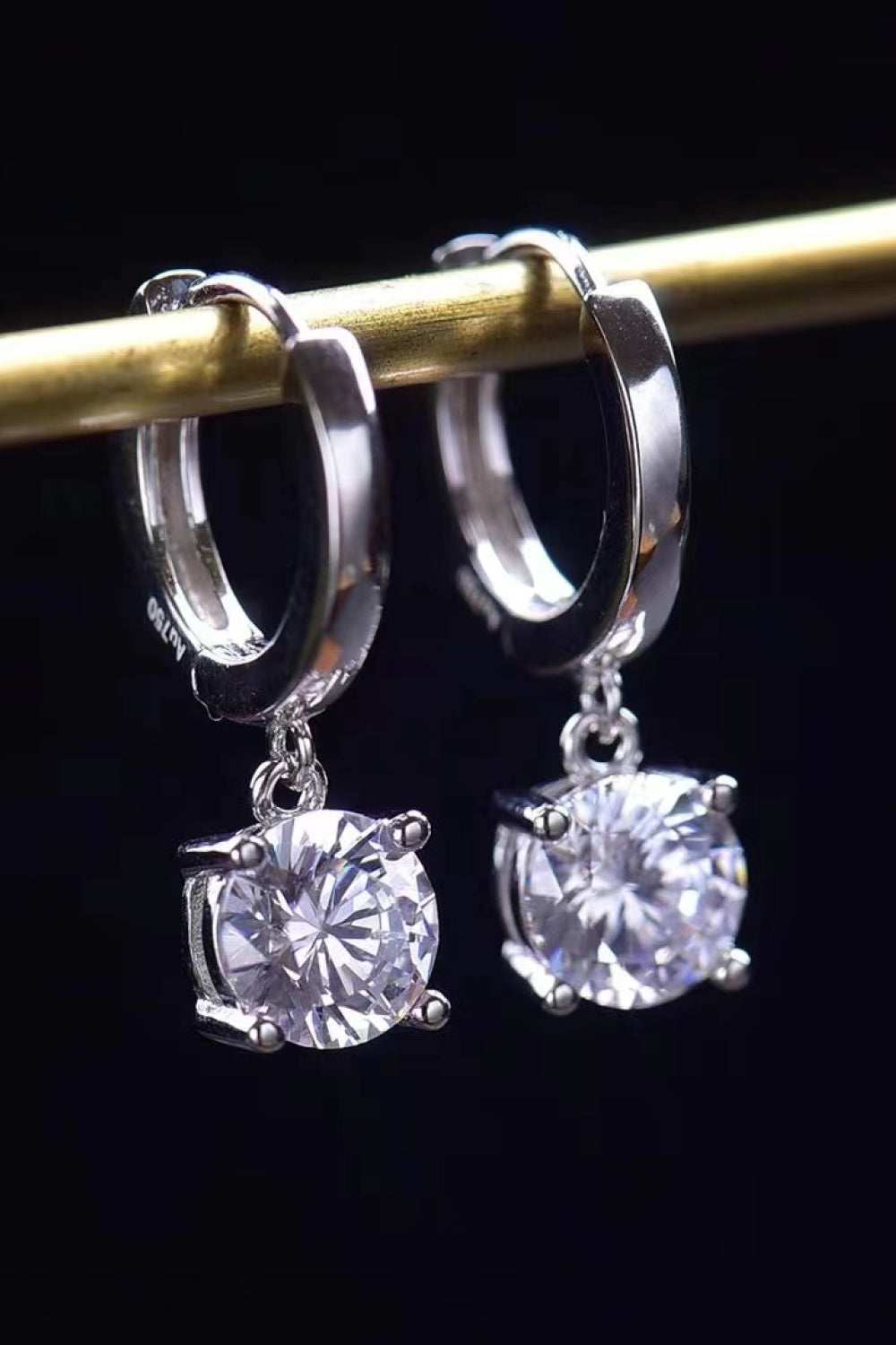 Platinum-Plated Drip Earrings Round Cut 1 Carat Moissanite