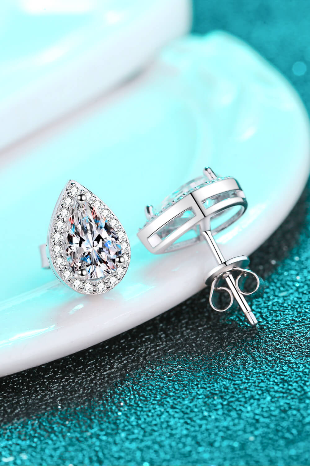 No Tears Moissanite Teardrop Stud Earrings