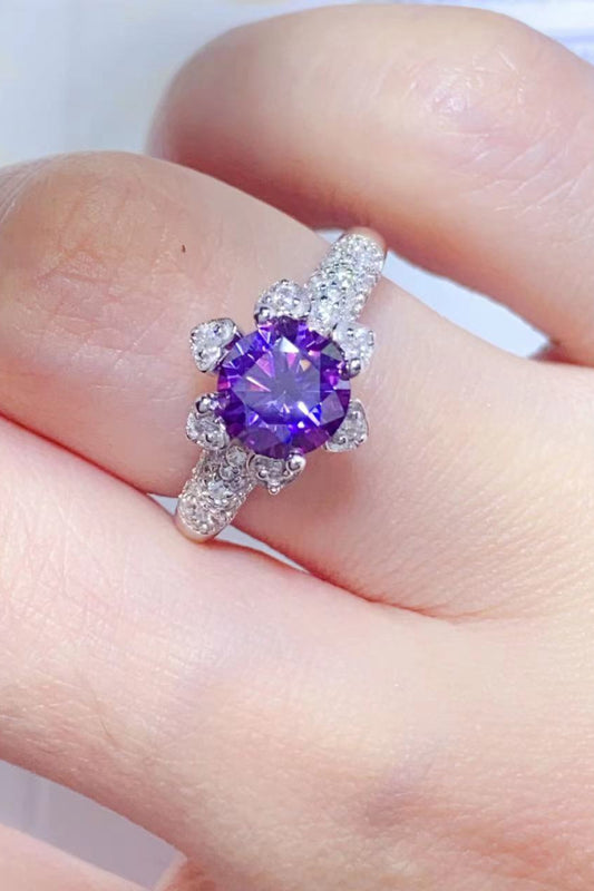 Vibrant Round Cut 1 Carat Moissanite Ring