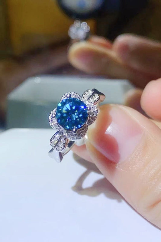 Oxford Bleu Dazzling 1K Moissanite Ring