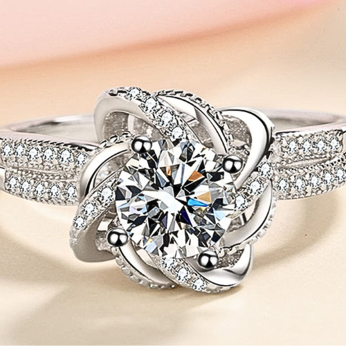 Beautiful Blume 1K Moissanite Ring