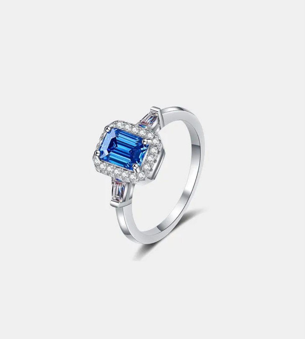 Royal 1K Moissanite 925 Sterling Silver Ring