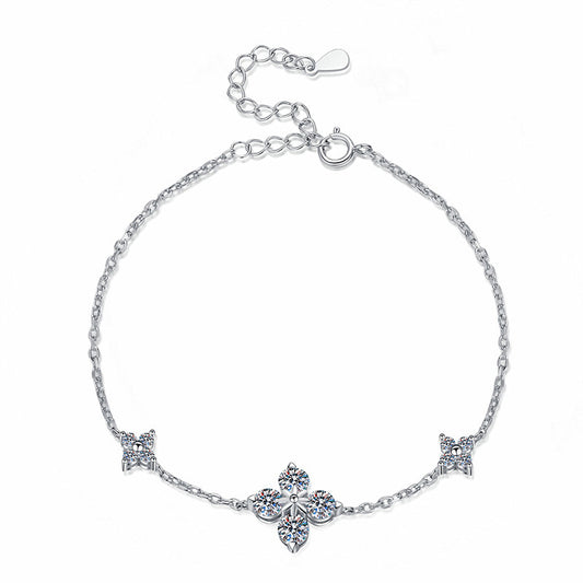 Trinity Clover Bracelet 925S 1.2k TW Moissanite