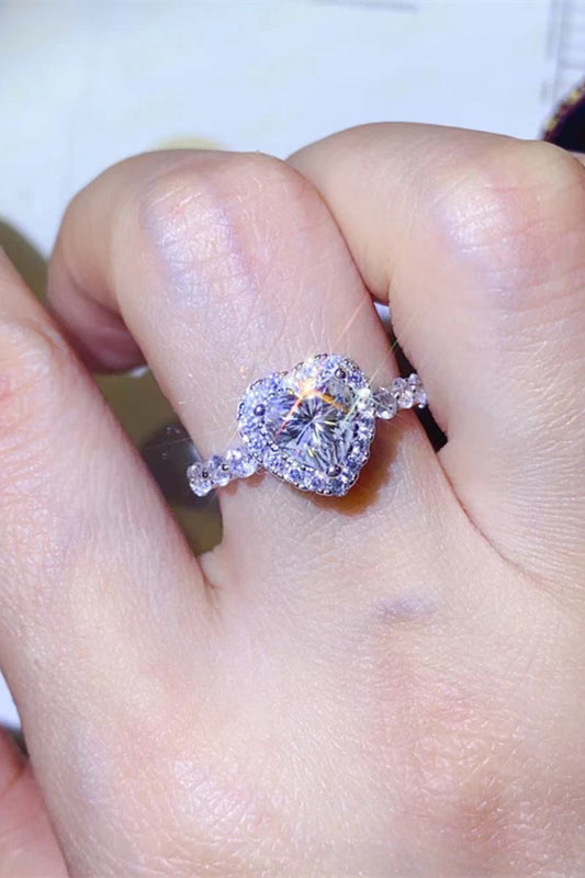 Heartfelt 1K Moissanite Ring