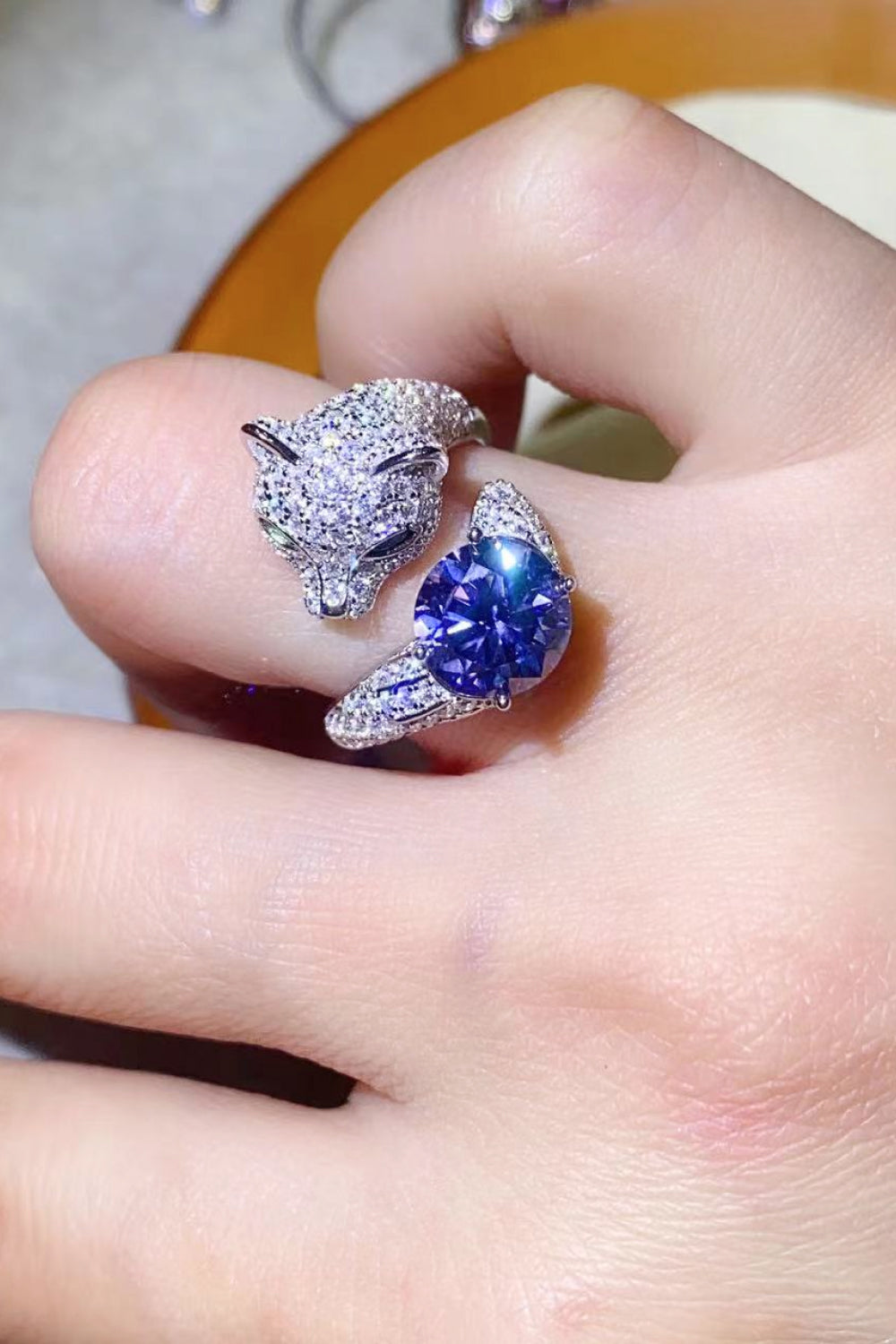 Feline Adjustable 2K Moissanite Ring