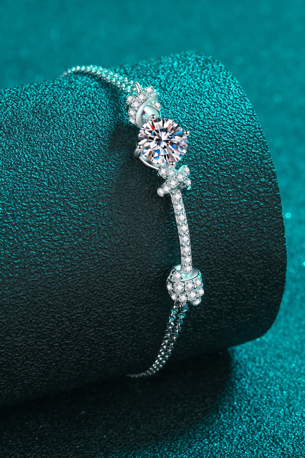 Minimalist Charm Bracelet 2K Moissanite in 925 Sterling Silver