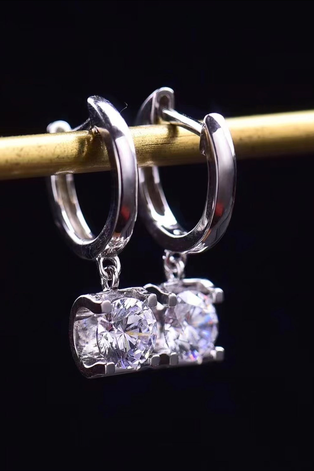 Platinum-Plated Drip Earrings Round Cut 1 Carat Moissanite