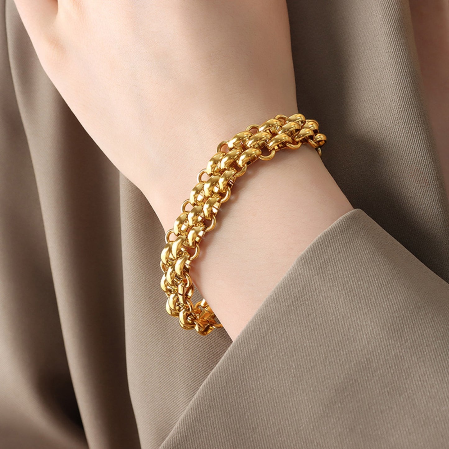 18K Gold-Plated Toggle Clasp Bracelet