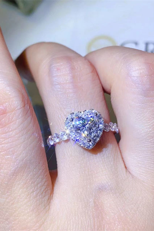 Heartfelt 1K Moissanite Ring